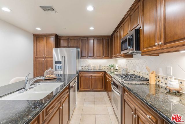 12975 Agustin Place 312, Los Angeles, CA 90094