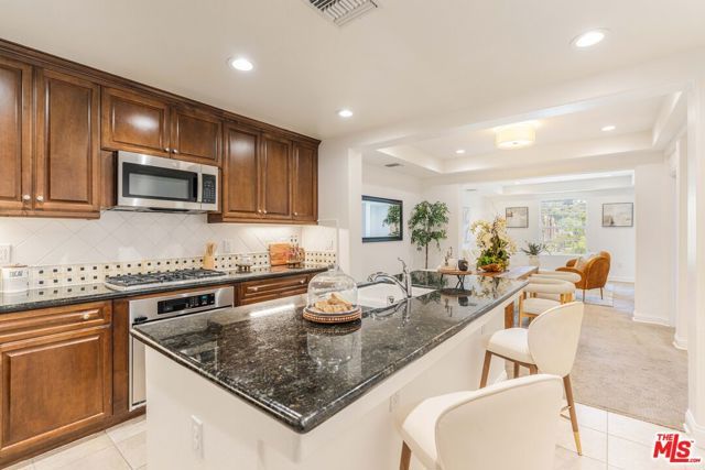 12975 Agustin Place 312, Los Angeles, CA 90094