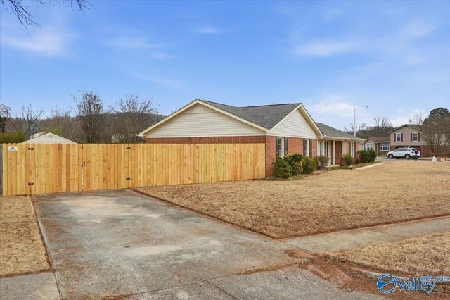 2117 Britain Avenue, Huntsville, AL 35803