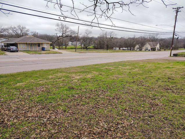 301 E Denton Street, Ennis, TX 75119