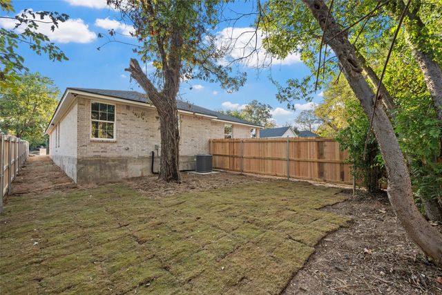 1105 N 11th Street A, Waco, TX 76707