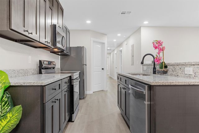 1105 N 11th Street A, Waco, TX 76707