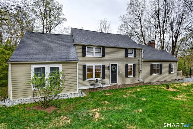 27 Chestnut Hill Road, Newtown, CT 06482