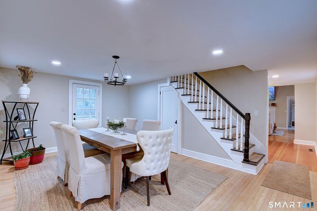 27 Chestnut Hill Road, Newtown, CT 06482