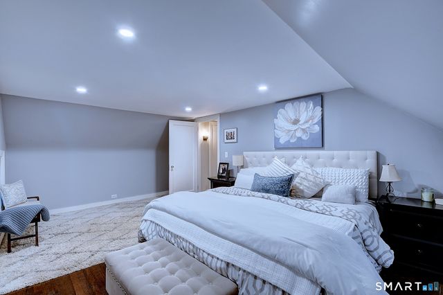 27 Chestnut Hill Road, Newtown, CT 06482