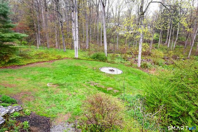 27 Chestnut Hill Road, Newtown, CT 06482