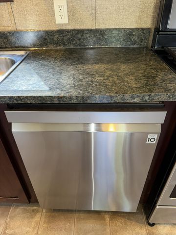 1371 SARNIA Street, Norton Shores City, MI 49444