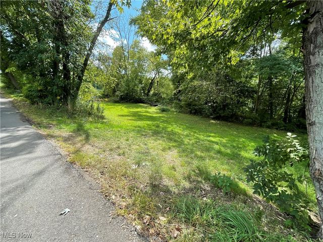 156 Cherry Street W, Canal Fulton, OH 44614