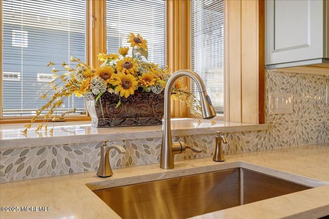 8 Ortley Avenue, Lavallette, NJ 08735