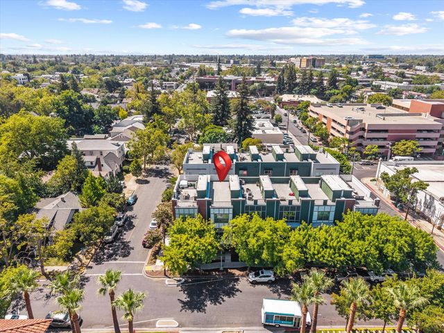 3182 L St, Sacramento, CA 95816