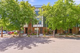 3182 L St, Sacramento, CA 95816