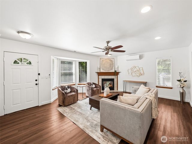 3815 & 3817 47th Street NW, Gig Harbor, WA 98335