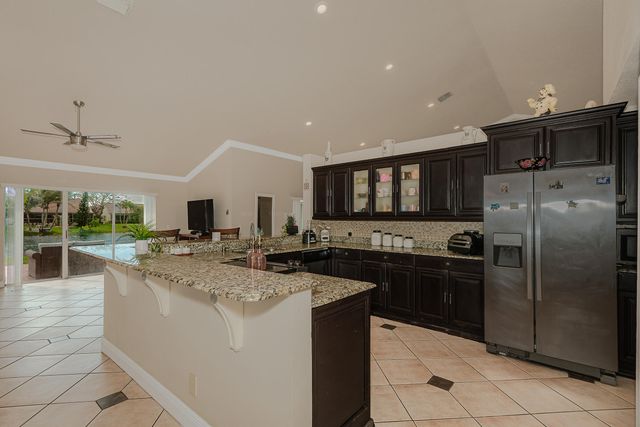 1091 NW 162nd Avenue, Pembroke Pines, FL 33028