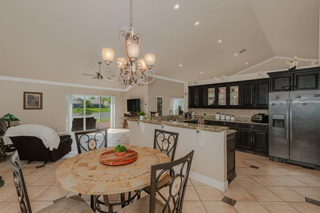 1091 NW 162nd Avenue, Pembroke Pines, FL 33028