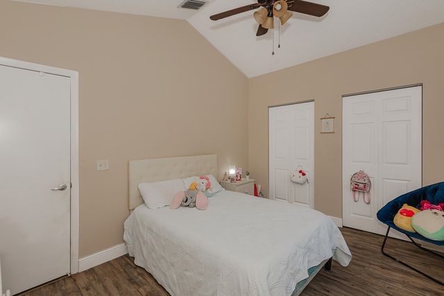 1091 NW 162nd Avenue, Pembroke Pines, FL 33028