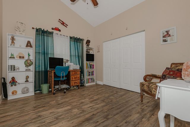 1091 NW 162nd Avenue, Pembroke Pines, FL 33028