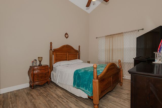 1091 NW 162nd Avenue, Pembroke Pines, FL 33028