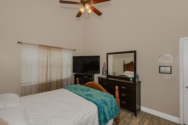 1091 NW 162nd Avenue, Pembroke Pines, FL 33028