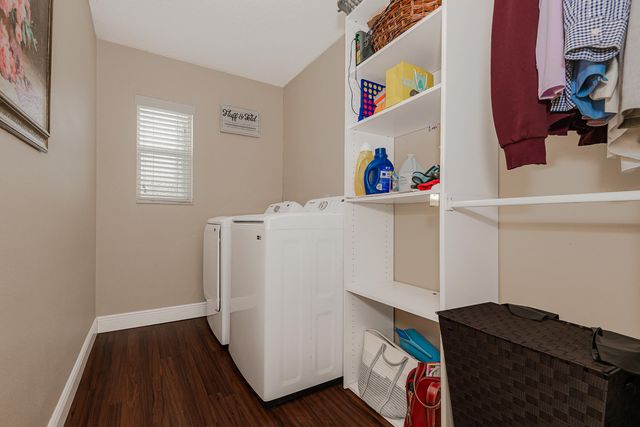 1091 NW 162nd Avenue, Pembroke Pines, FL 33028