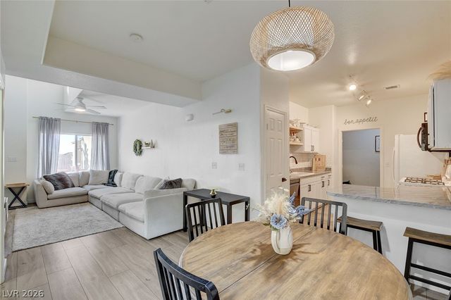 64 Brown Swallow Way, Henderson, NV 89012