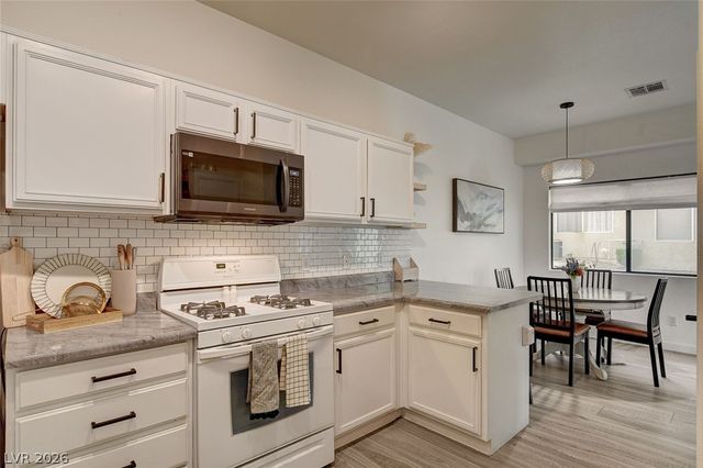 64 Brown Swallow Way, Henderson, NV 89012