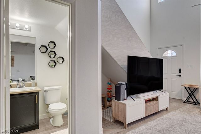 64 Brown Swallow Way, Henderson, NV 89012