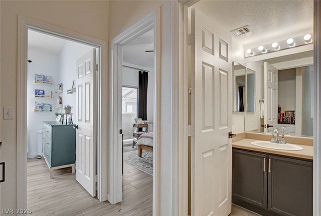 64 Brown Swallow Way, Henderson, NV 89012