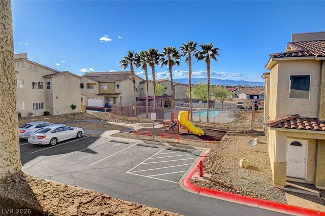 64 Brown Swallow Way, Henderson, NV 89012