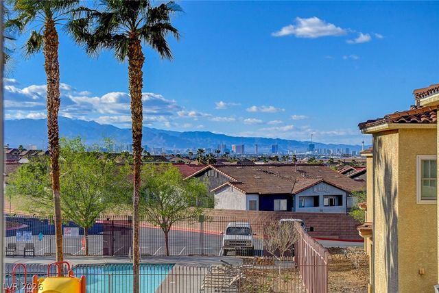 64 Brown Swallow Way, Henderson, NV 89012