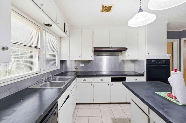 1015 Layman Street, La Marque, TX 77568