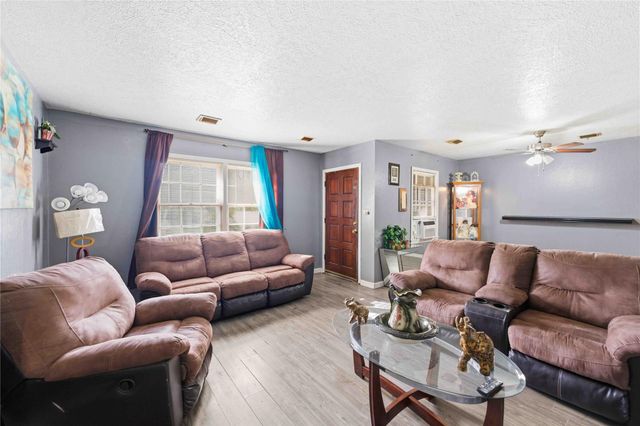 1015 Layman Street, La Marque, TX 77568