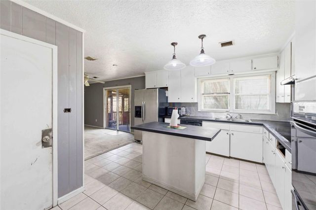 1015 Layman Street, La Marque, TX 77568