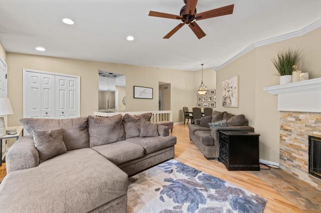 7256 Green Farm Road, West Bloomfield, MI 48322