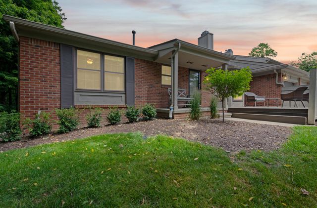 7256 Green Farm Road, West Bloomfield, MI 48322
