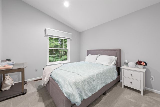 7256 Green Farm Road, West Bloomfield, MI 48322