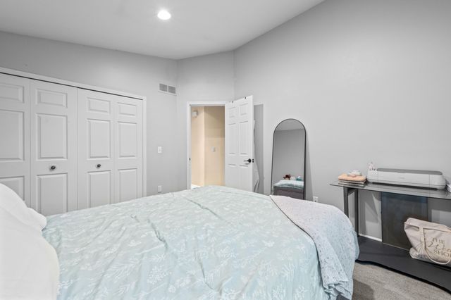 7256 Green Farm Road, West Bloomfield, MI 48322