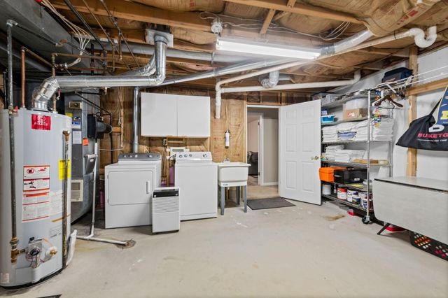 7256 Green Farm Road, West Bloomfield, MI 48322