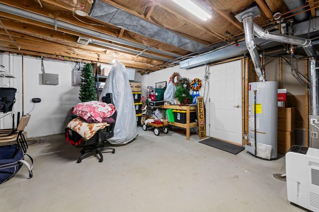 7256 Green Farm Road, West Bloomfield, MI 48322