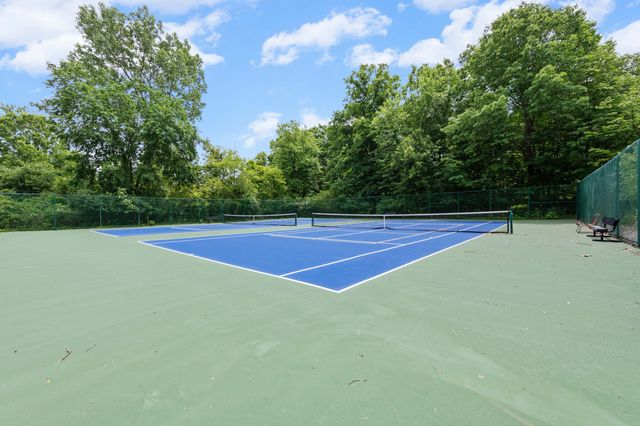 7256 Green Farm Road, West Bloomfield, MI 48322