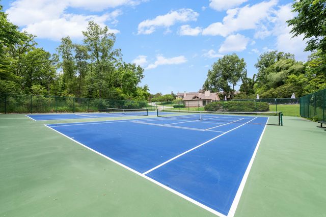 7256 Green Farm Road, West Bloomfield, MI 48322