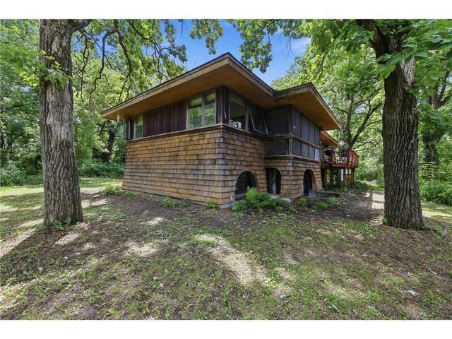 1130 River Drive, River Falls, WI 54022