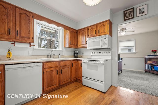 5287 Weiss Street, Saginaw Twp, MI 48603