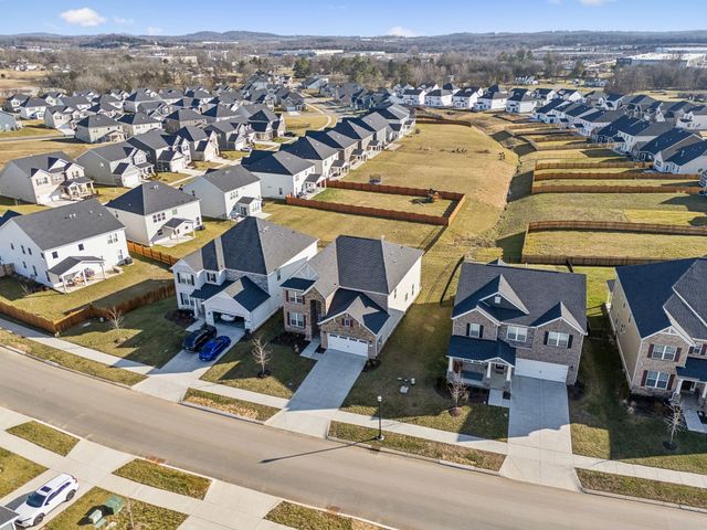 129 Willow Bend Dr, Mount Juliet, TN 37122