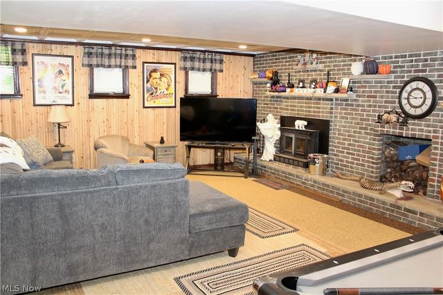 111 Albert Street, Newton Falls, OH 44444