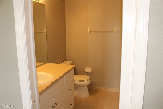 703 SE 8th TER, Cape Coral, FL 33990