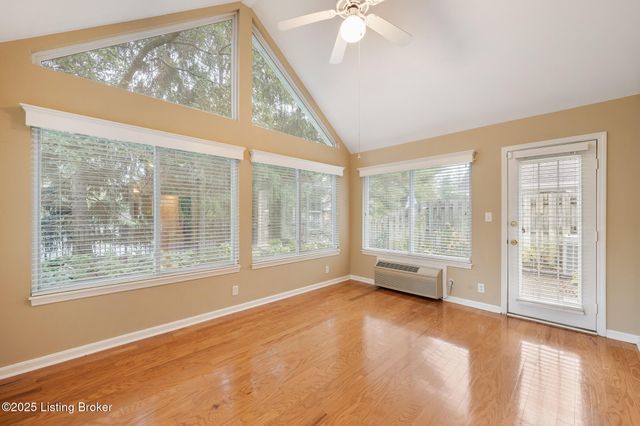 4406 Jacob Glenn Way, Louisville, KY 40241