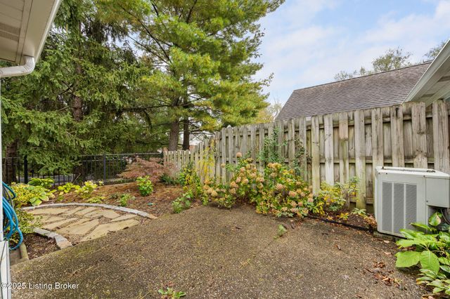 4406 Jacob Glenn Way, Louisville, KY 40241