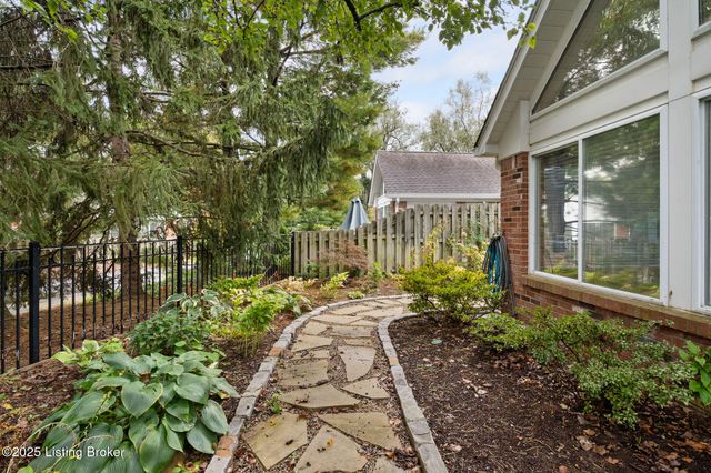 4406 Jacob Glenn Way, Louisville, KY 40241