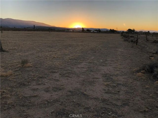 175 COR AVE W4 DRT 175 STE, Palmdale, CA 93591