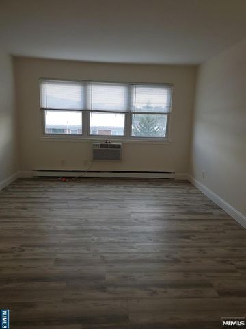 100 Pierson Miller C52, Pompton Lakes, NJ 07442